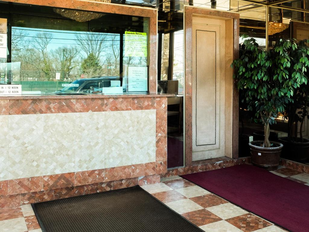 Capri Lynbrook Motor Inn - photo 5
