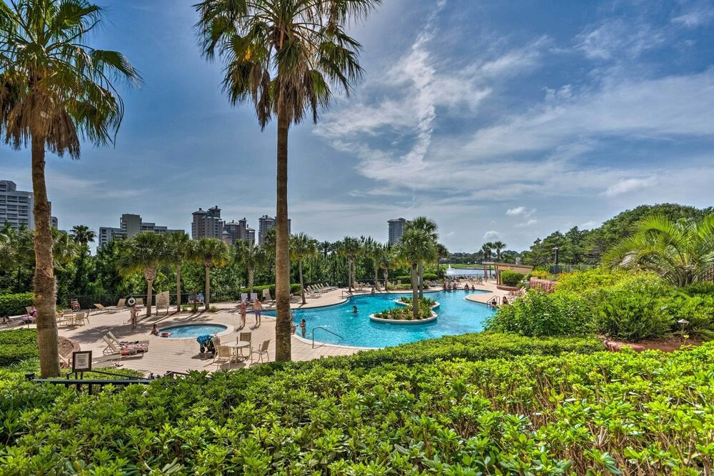 Destin Resort Studio w Pool Walk to Beach - photo 25