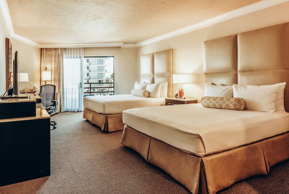 The Waterfront Beach Resort A Hilton Hotel - photo 27