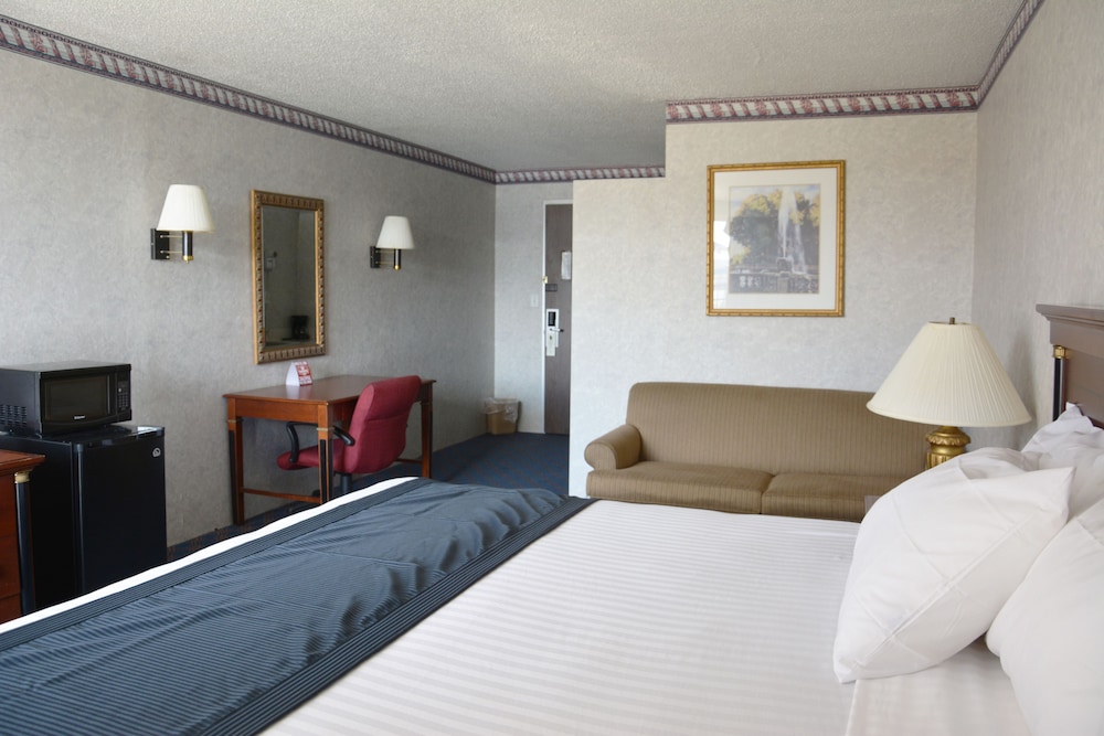 Travelodge by Wyndham Milwaukee - photo 14