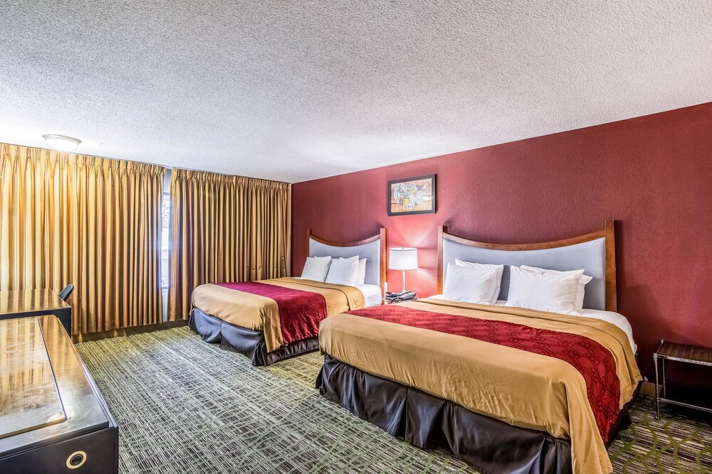 Rodeway Inn & Suites Fresno - photo 12
