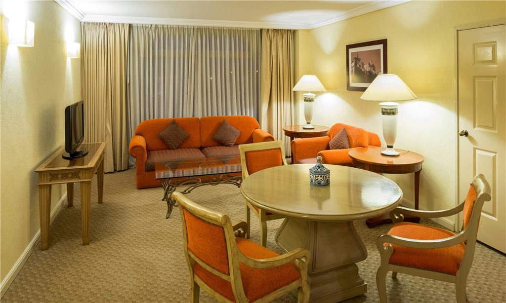 Master Suite common area