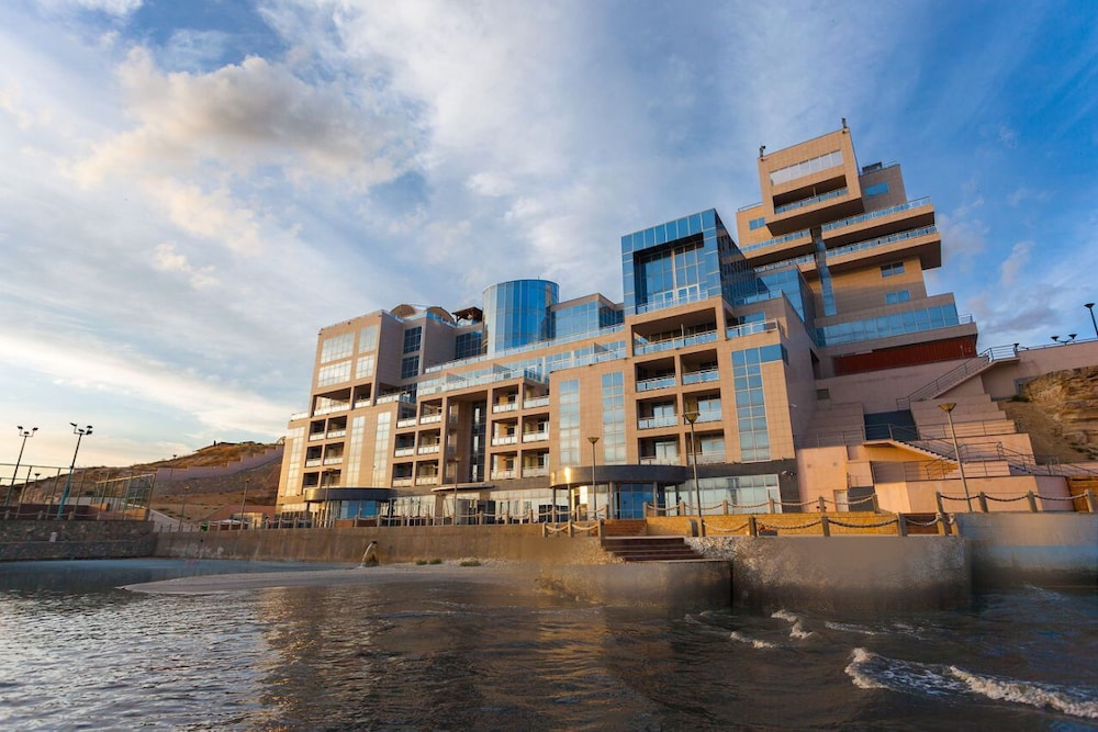 Caspian Riviera Grand Palace — 5-Star Luxury Hotel in Aktau, Kazakhstan