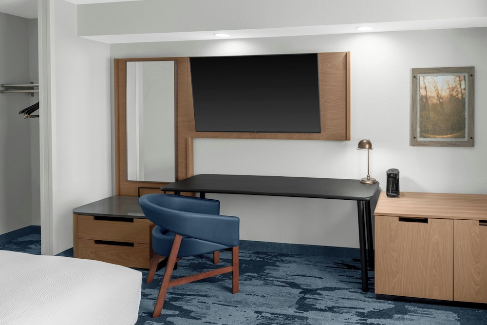 Fairfield Inn & Suites by Marriott San Francisco San Carlos - photo 8