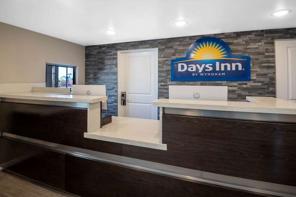 Days Inn by Wyndham Galt Elk Grove South - photo 5