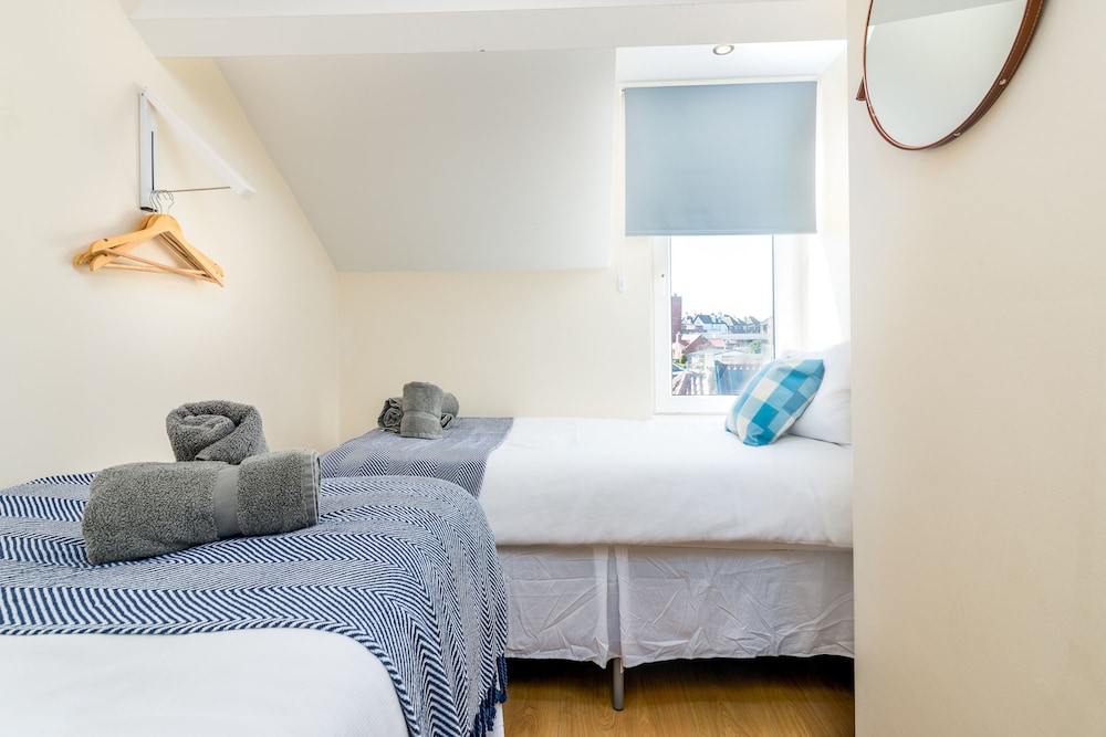 Whitby On The Hill — 4-Star Luxury Hotel in Whitby, United Kingdom
