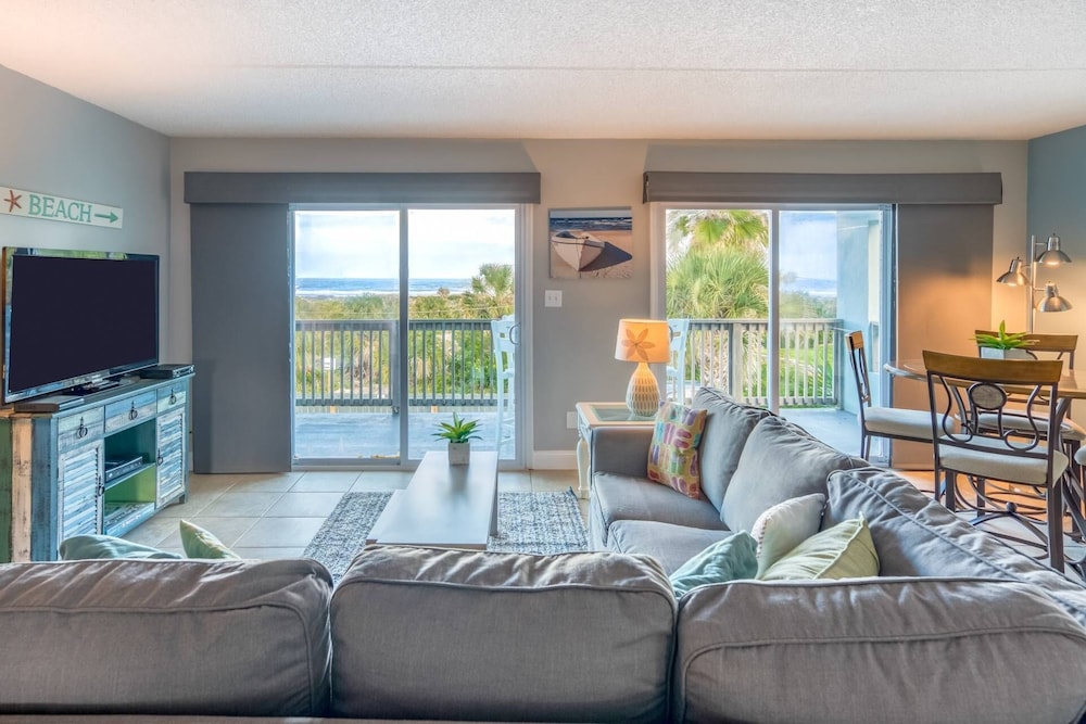 Atlantic Splash in Saint Augustine, United States