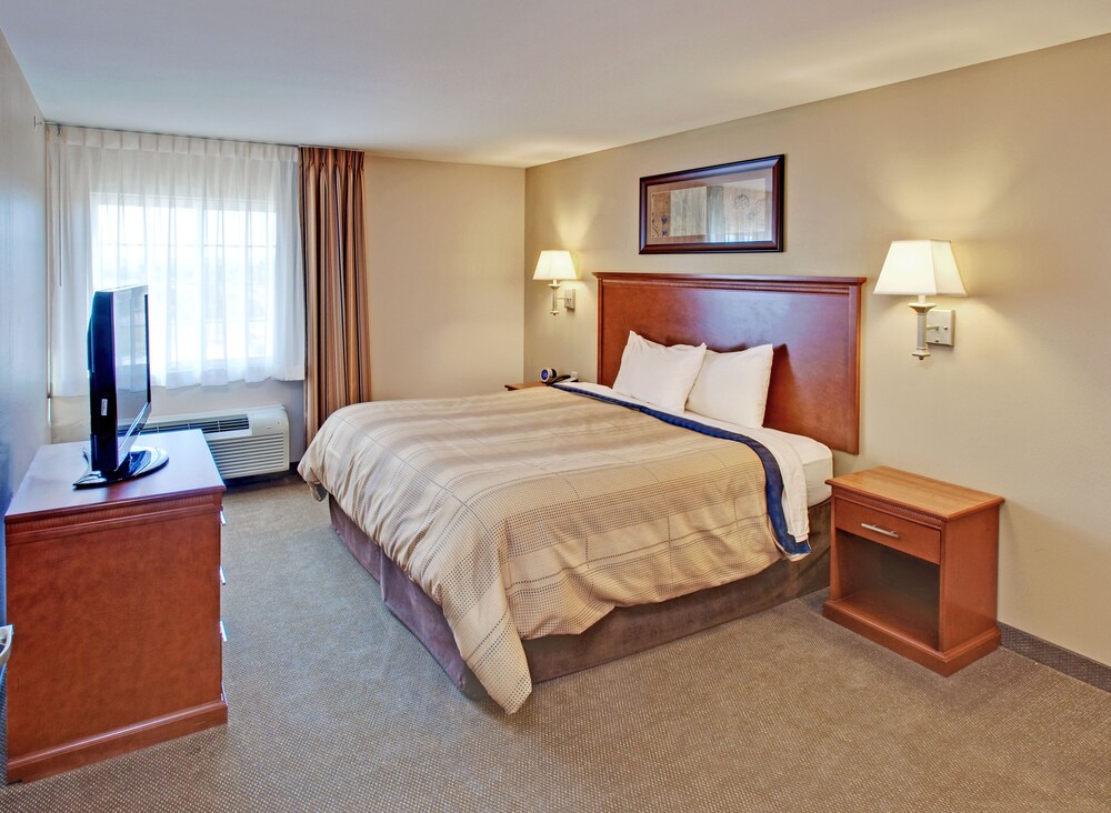 Candlewood Suites Williston by IHG - photo 16