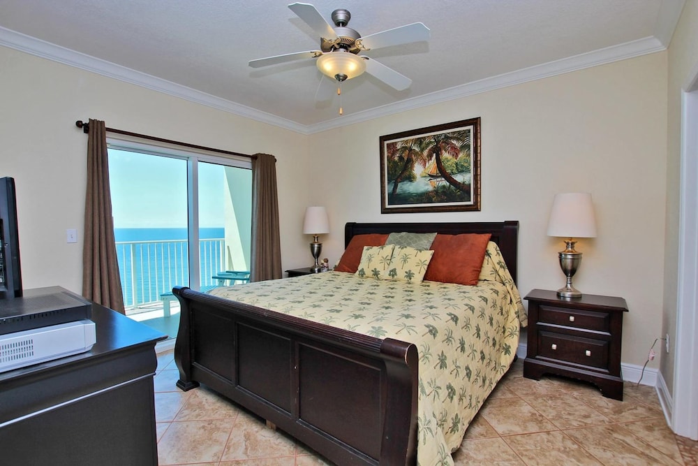 Crystal Shores West 1102 - photo 18