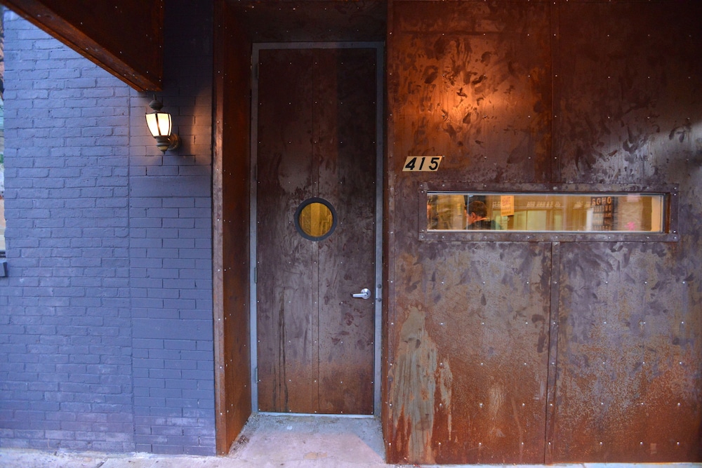 Explore Hotel & Hostel - photo 10