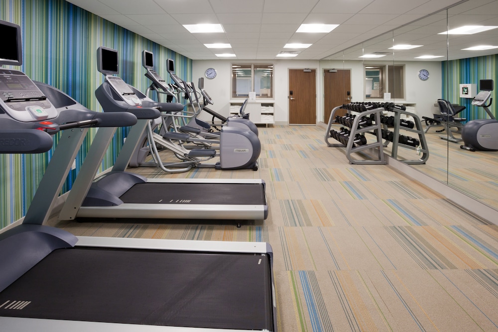 Holiday Inn Express & Suites Des Moines Downtown by IHG - photo 29