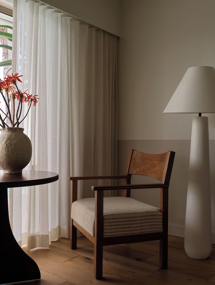 Casa Loma Beach Hotel - photo 16