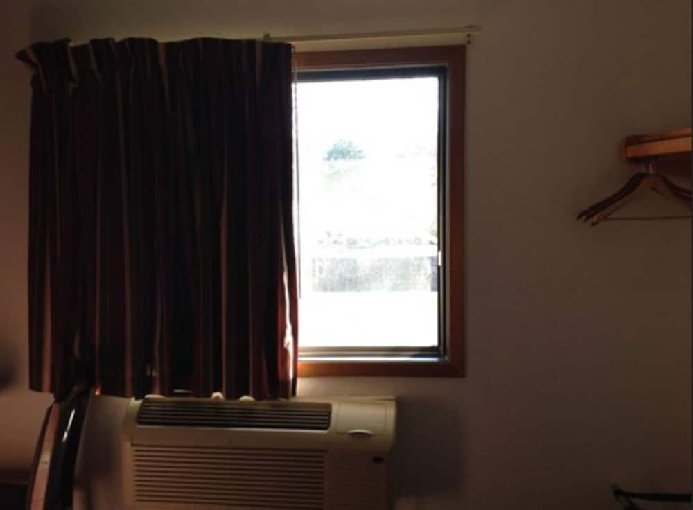 Super 8 by Wyndham Winchester VA - photo 13