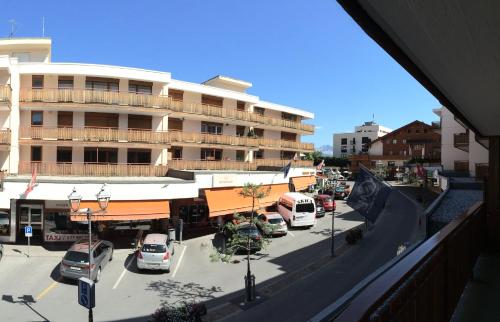Apartment in Crans Montana Town Centre Mountain View — 4-Star Luxury Hotel in Lens, Switzerland
