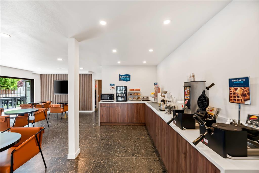 Best Western College Way Inn - photo 43