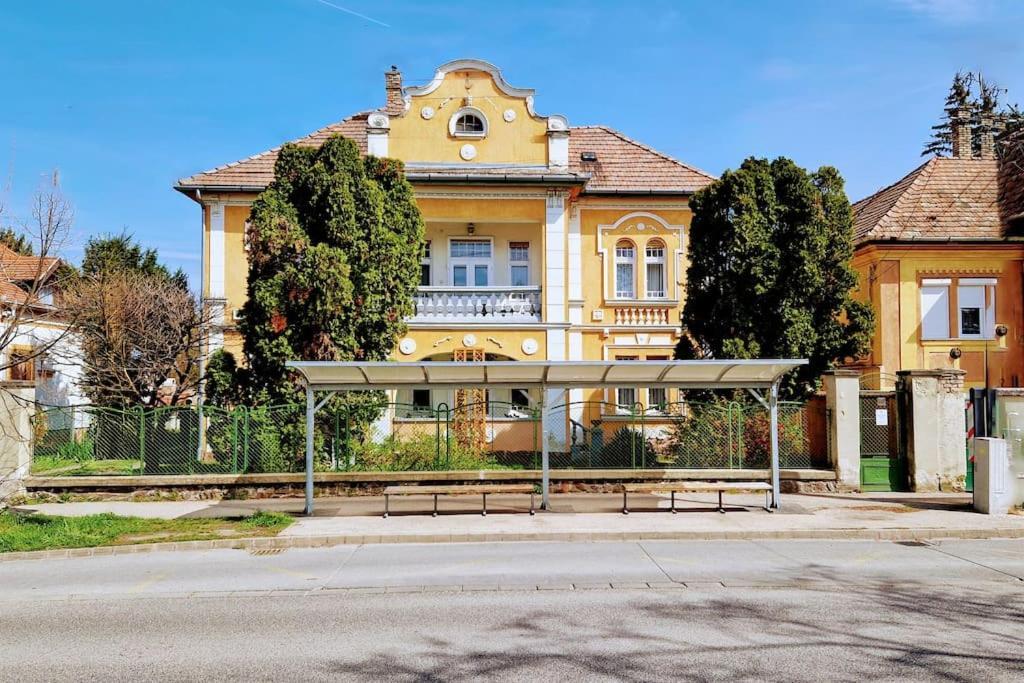 Romantic Villa Pápa — Papa — photo 2