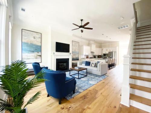 Magnolia Estate 3 Separate Units Courtyard — 4-Star Luxury Hotel in Savannah, United States