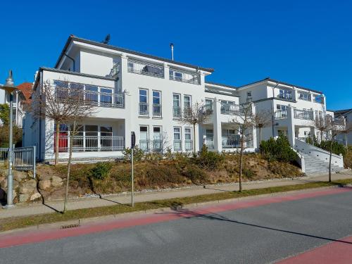 Dünenresidenz Königin Augusta Apt. 09 — 4-Star Luxury Hotel in Ostseebad Binz, Germany