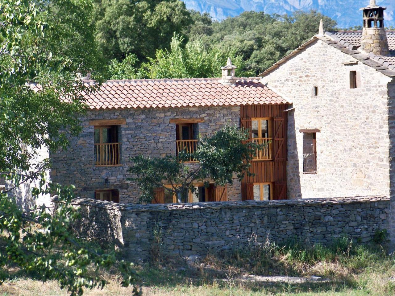 El Corral de Villacampa - carbon neutral hotel in Ainsa