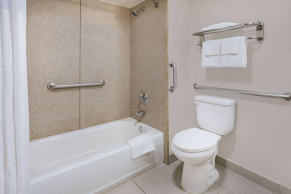 Red Roof Inn Leeds - photo 24