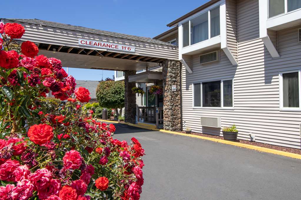Red Lion Inn & Suites Vancouver - photo 9