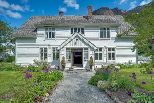 Huse Gjestegard — Kinsarvik — photo 2