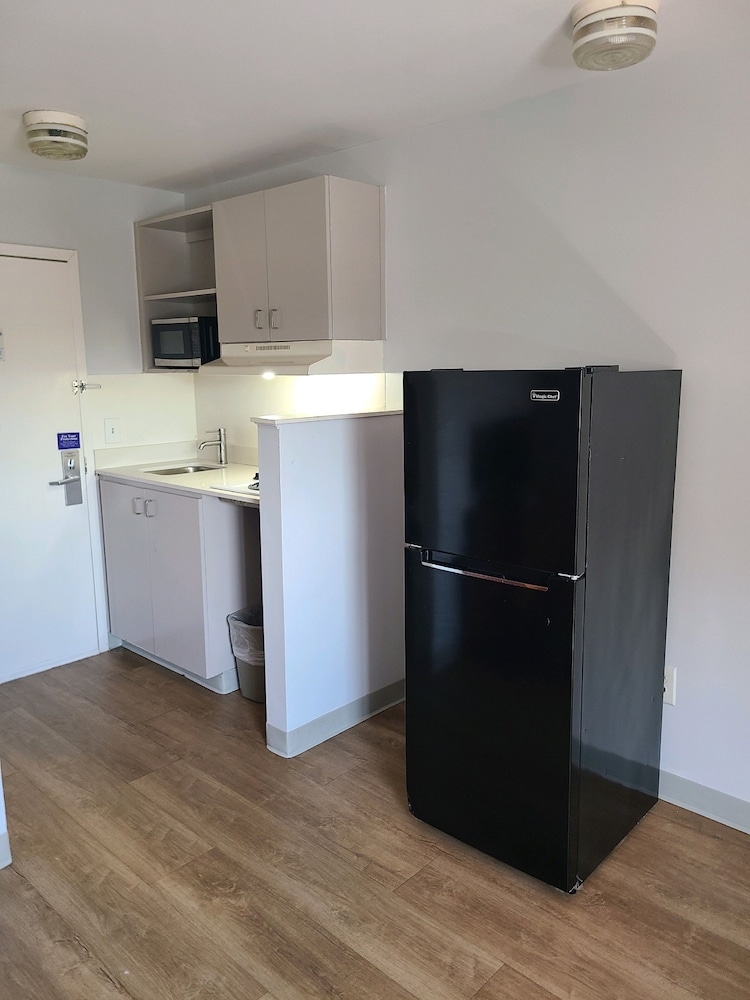 Studio 6 Extended Stay Richmond VA I 64 West - photo 18