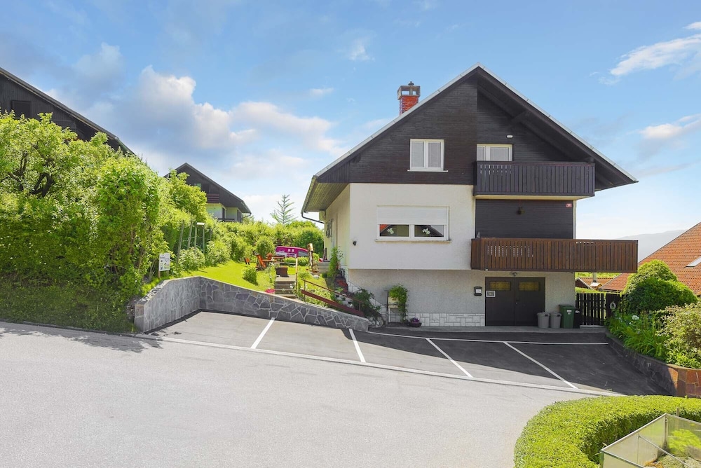 Apartments Rikli Rodine Near Bled 12755658 — Zirovnica