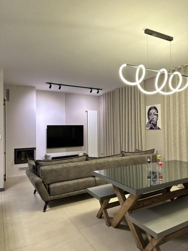 The Corner 1BR in Gemmayze — 4-Star Luxury Hotel in Beirut, Lebanon