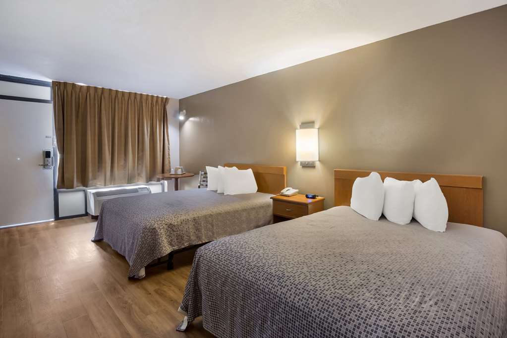 Econo Lodge Live Oak - photo 10