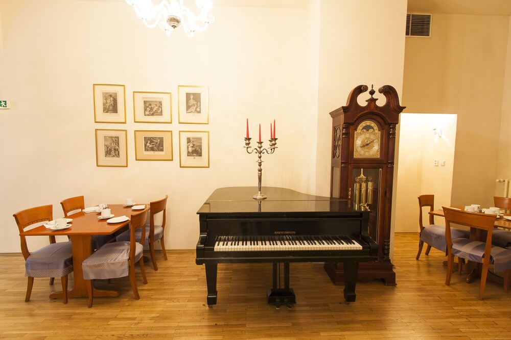Modra Ruze Hotel — Prague — photo 3