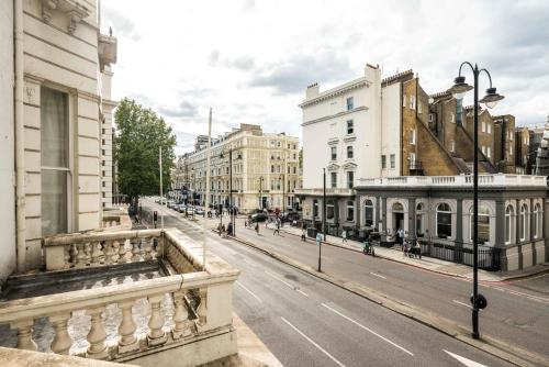 Four Beds by the Station — 4-Star Luxury Hotel in London, United Kingdom