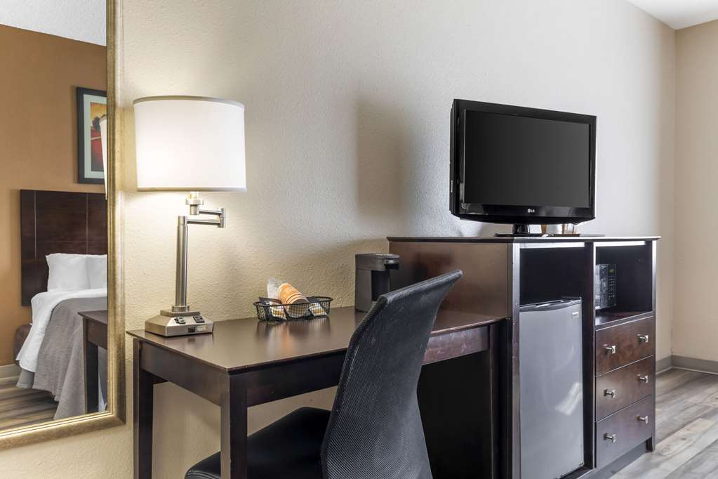 Quality Inn & Suites Wichita Falls I 44 - photo 22