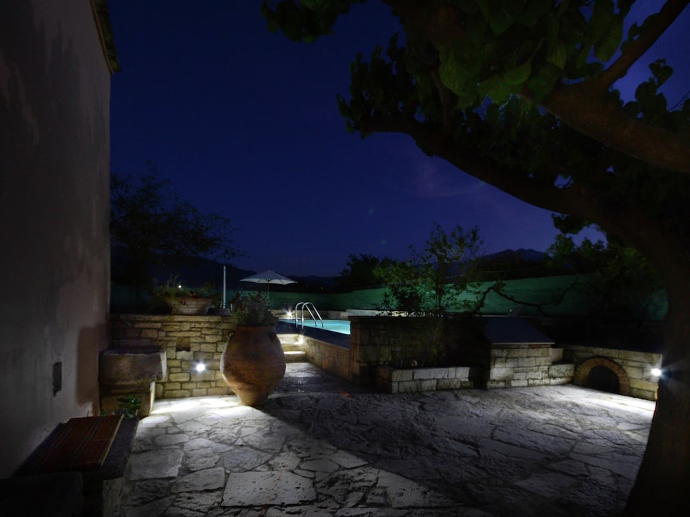 Villa in Crete With Vineyard Experience — 4-Star Luxury Hotel in Georgioupolis, Greece