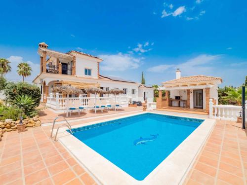 Villa Blanca Malaga — 4-Star Luxury Hotel in Maqueda, Spain