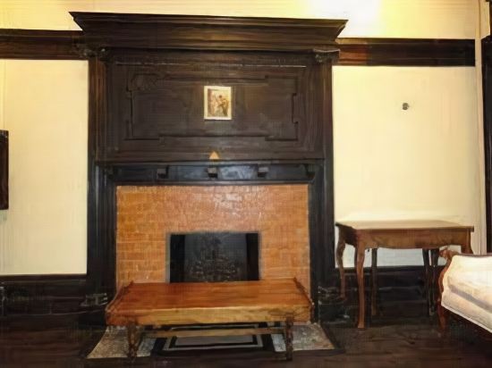 Sugar Hill Suites - photo 2