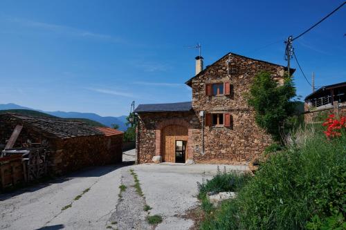 Cal Blanch Allotjament Rural Cerdanya — hotel in Bellver De Cerdanya
