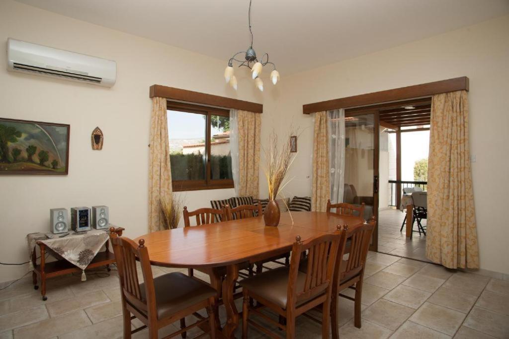 Villa Natasha in Peyia