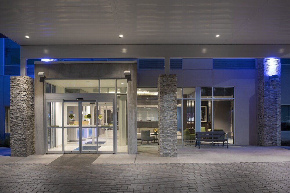 Holiday Inn Express and Suites North Brunswick by IHG - photo 28