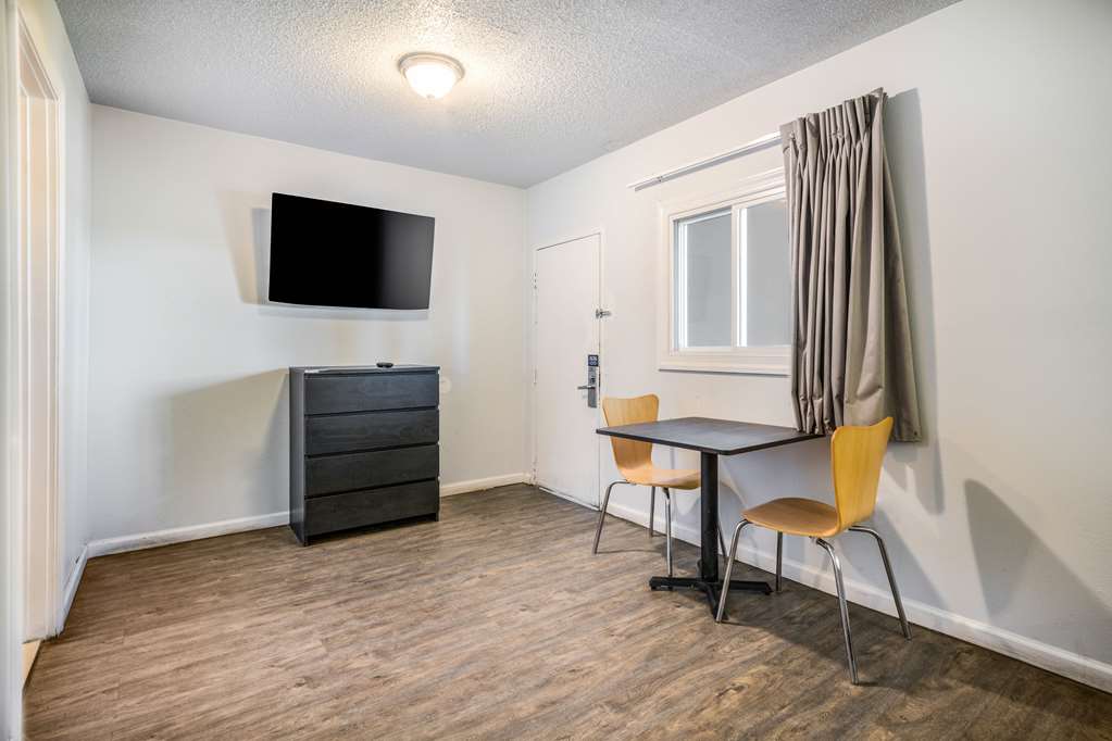 Motel 6 Toms River NJ Near Seaside Heights - photo 16
