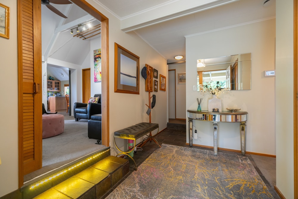 Alpine Rock B&B — 4-Star Luxury Hotel in Te Anau, New Zealand