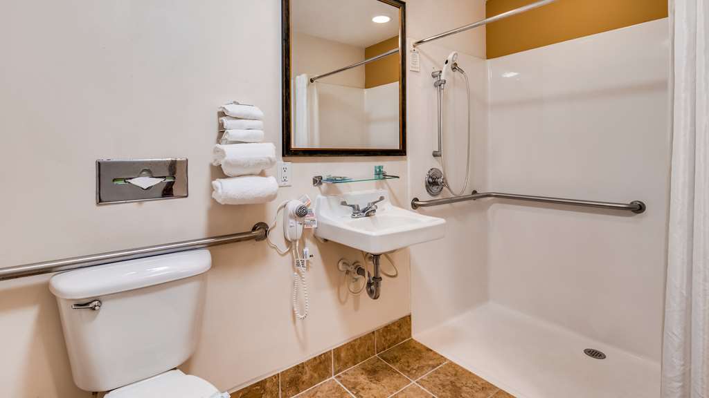Best Western Lakewood Inn - photo 33