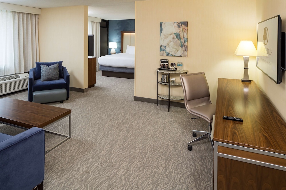 DoubleTree by Hilton Boston Andover - photo 12