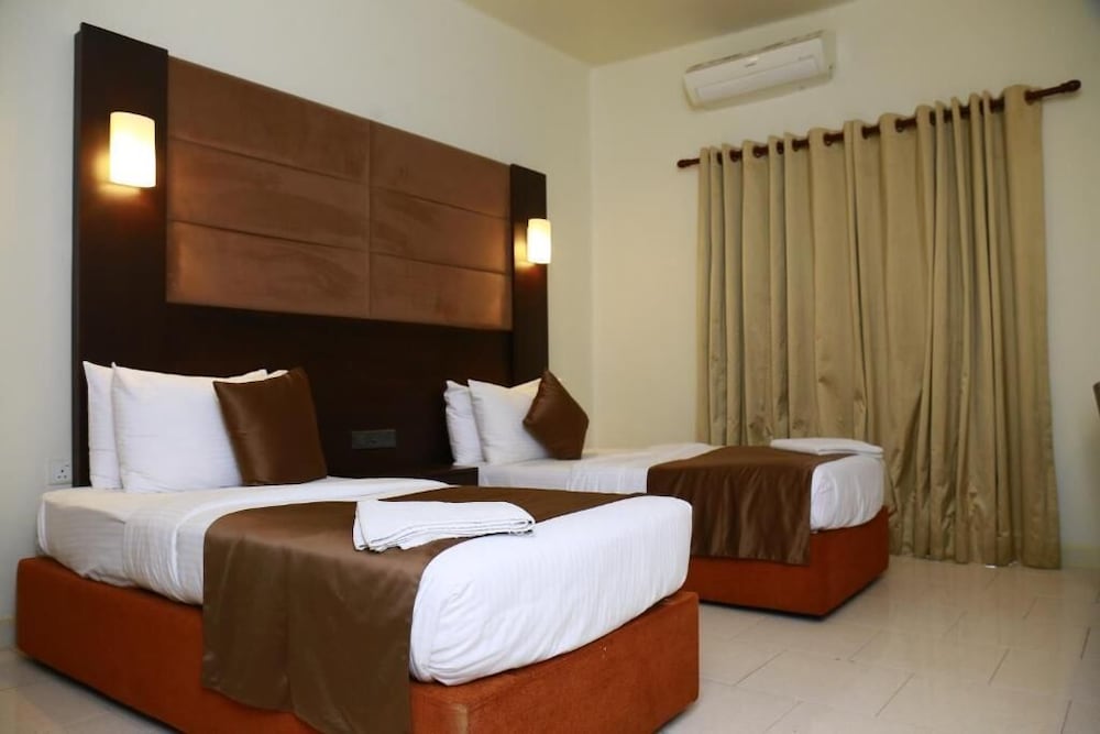 Seaport Negombo - last minute hotel in Negombo
