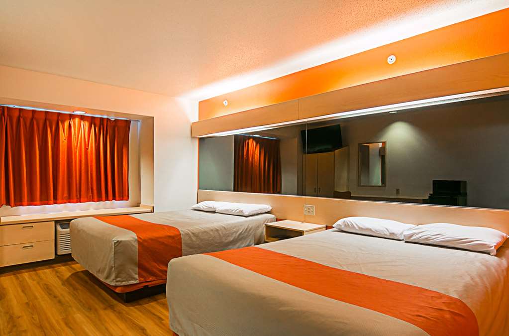 Motel 6 Sycamore IL - photo 12