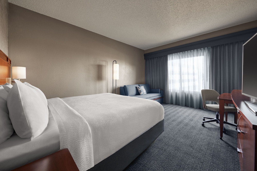Courtyard by Marriott St. Louis Downtown West - photo 14