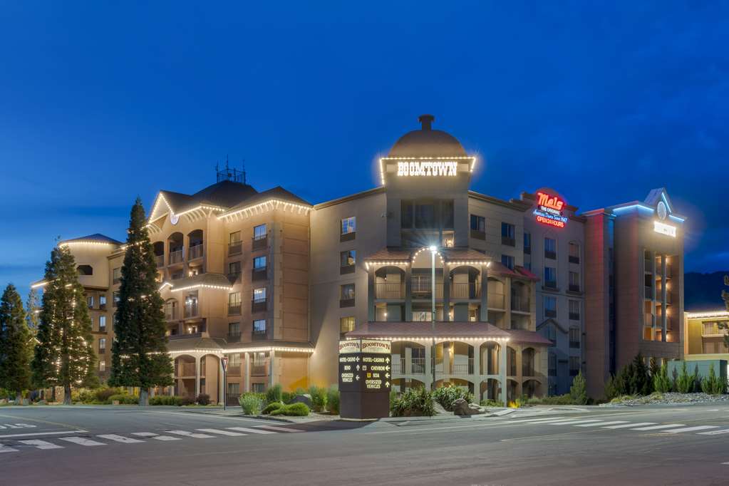 Best Western Plus Boomtown Casino Hotel - photo 2