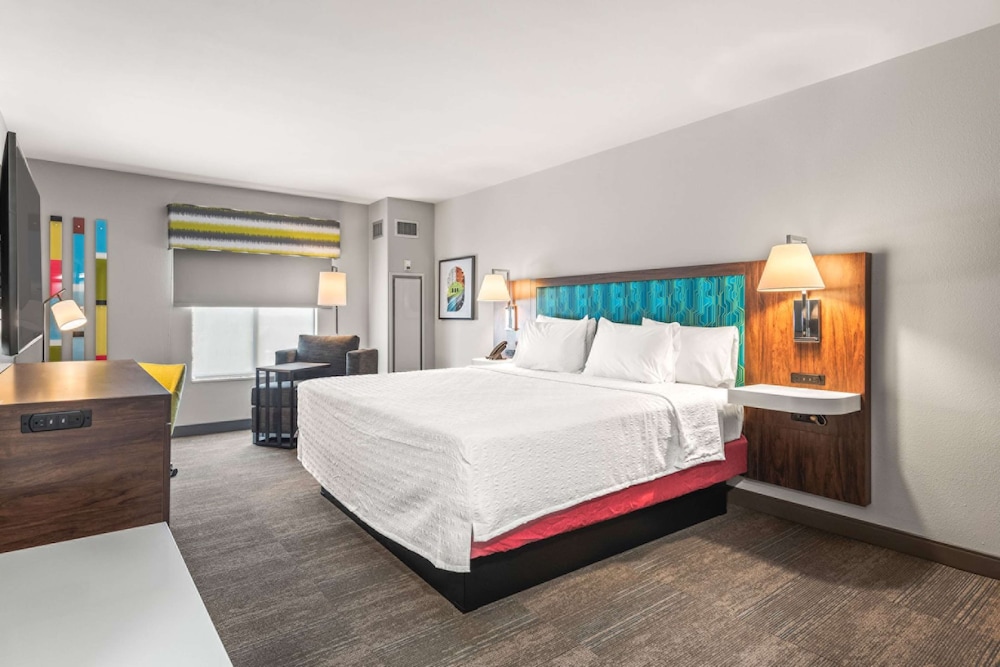 Hampton Inn Columbus North - photo 15