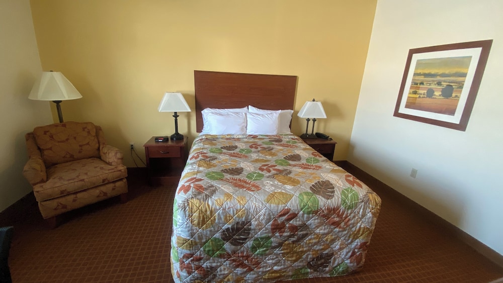 Park View Inn & Suites Hoisington - photo 31