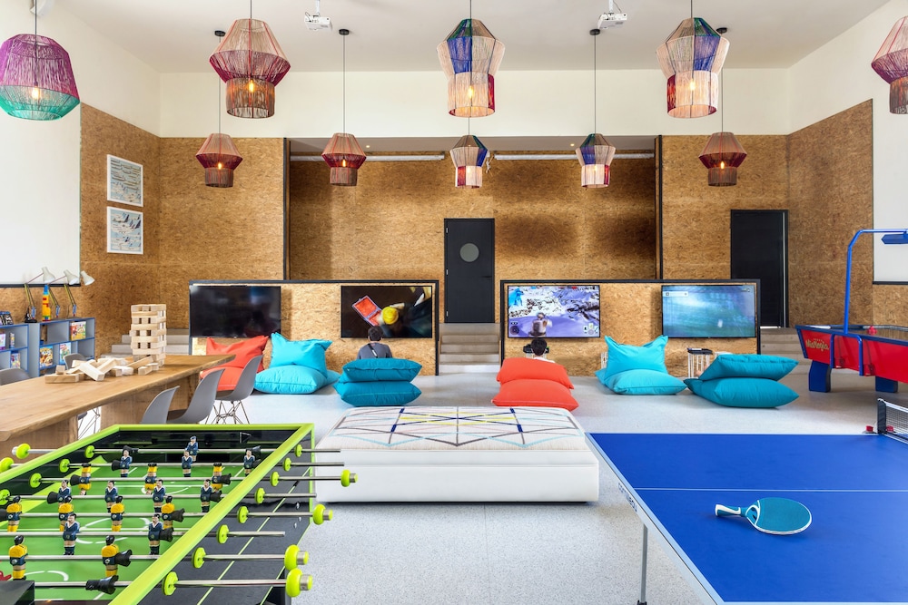 Game room
